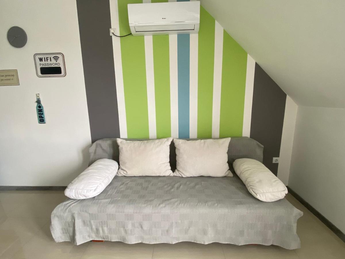 Appartement Lexi Family Apartman à Hajdúszoboszló Extérieur photo