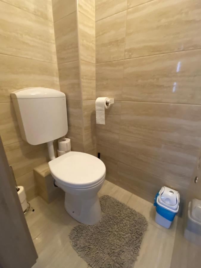 Appartement Lexi Family Apartman à Hajdúszoboszló Extérieur photo