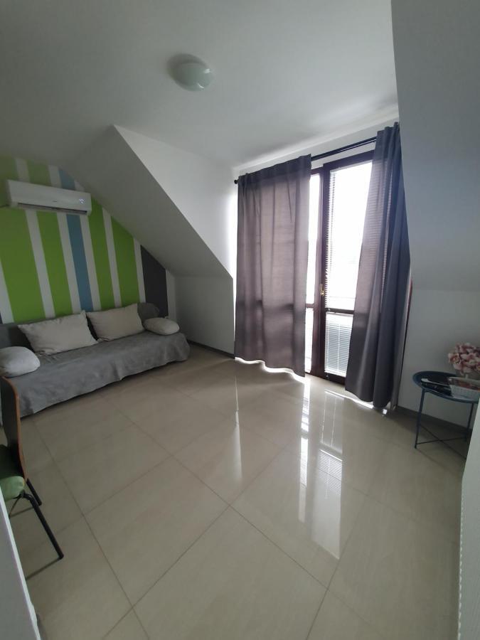Appartement Lexi Family Apartman à Hajdúszoboszló Extérieur photo